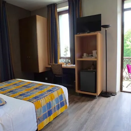 Des Marquisats Hotel