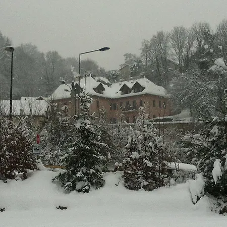 Hotel Des Marquisats 3*